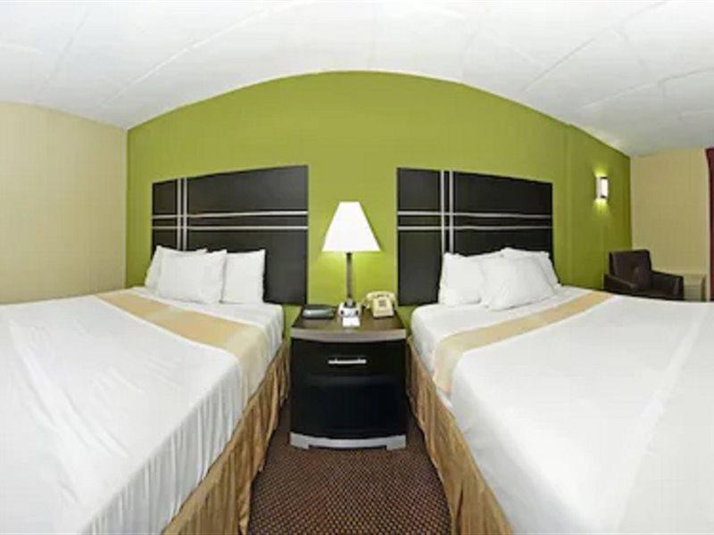 Days Inn Oil City Conference Center Exterior foto